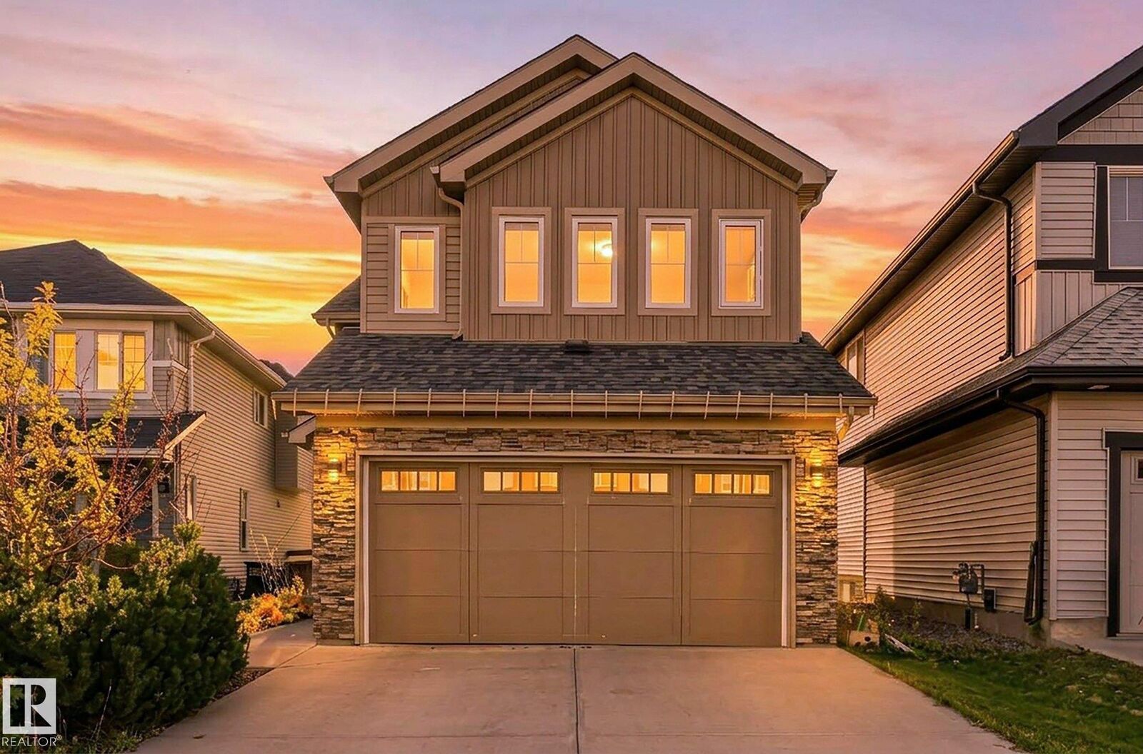 Property Photo:  1621 Davidson Green Green SW  AB T6W 3H9 