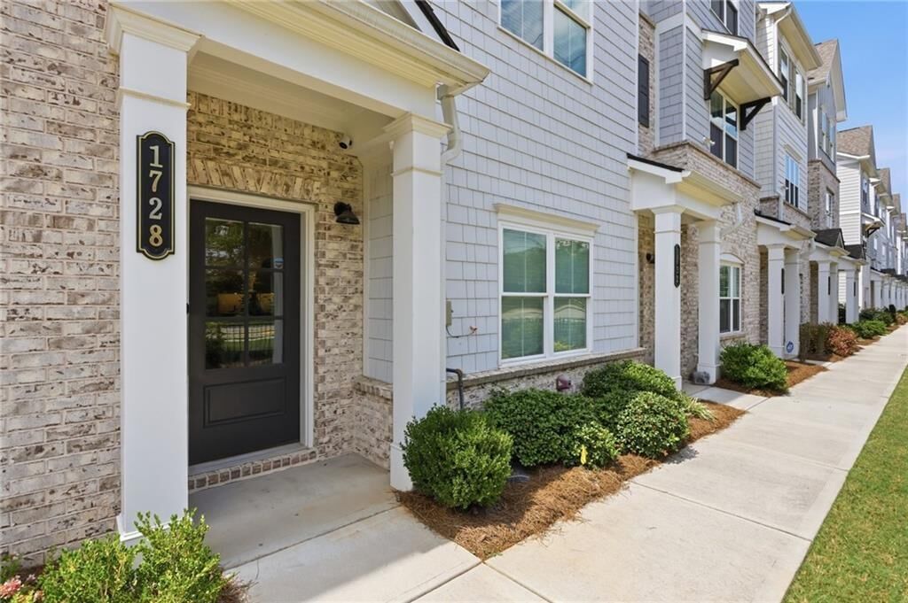 Property Photo:  1728 Evenstad Way  GA 30080 
