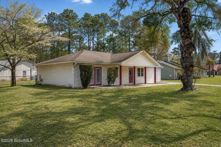 Property Photo:  122 Chatford Drive  GA 31525 