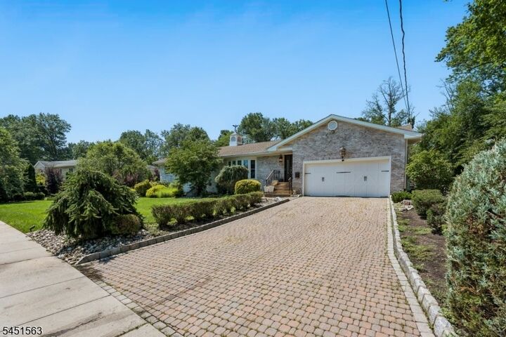 Property Photo:  196 Hawthorne Dr  NJ 07066 