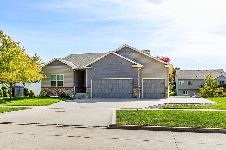 Property Photo: 3209 NW 13th Street IA 50023