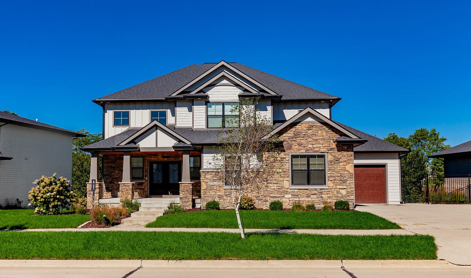 Property Photo: 17511 Berkshire Parkway IA 50325