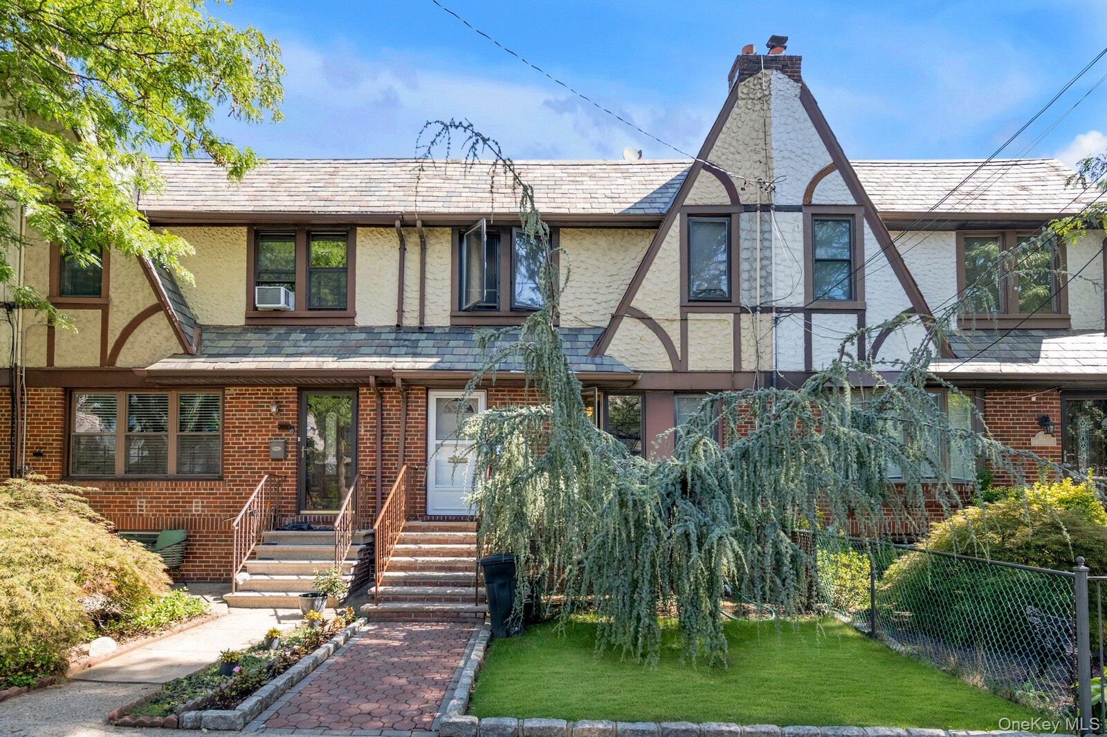 Property Photo:  1830 Narragansett Avenue  NY 10461 