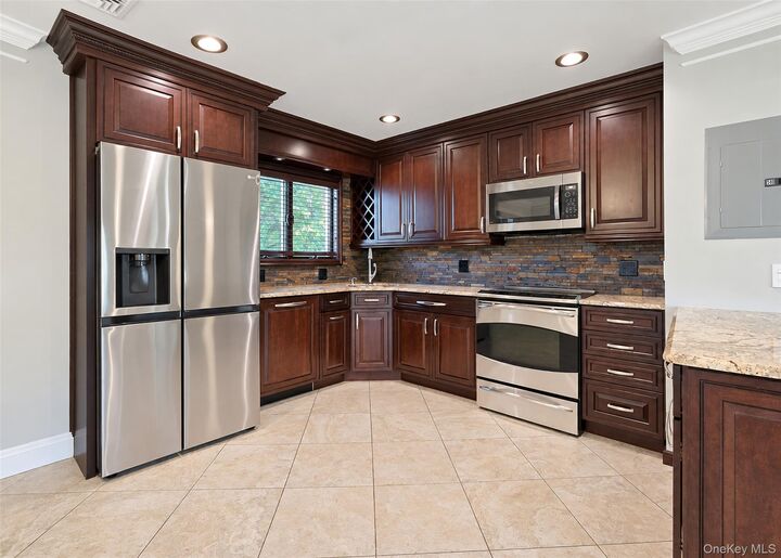 Property Photo: 685 Carlls Path NY 11729