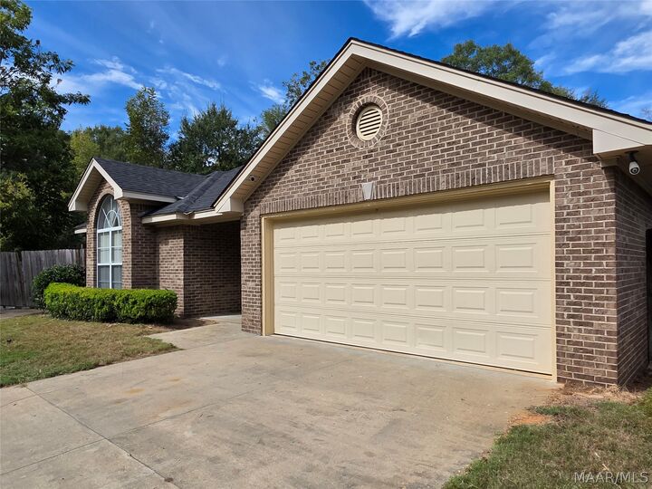 Property Photo: 2850 4th Street AL 36108