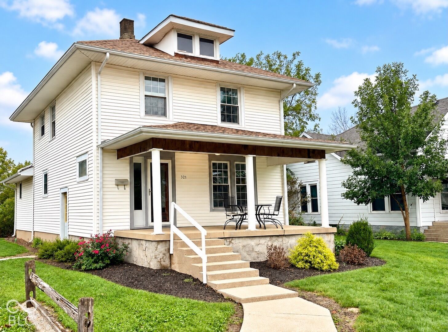 Property Photo:  321 N High Street  IN 47390 
