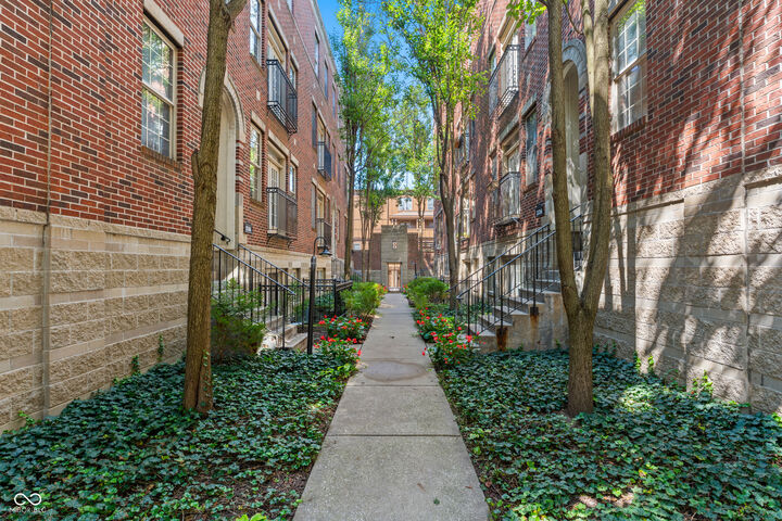 Property Photo: 226 N Cleveland Street 226E IN 46204