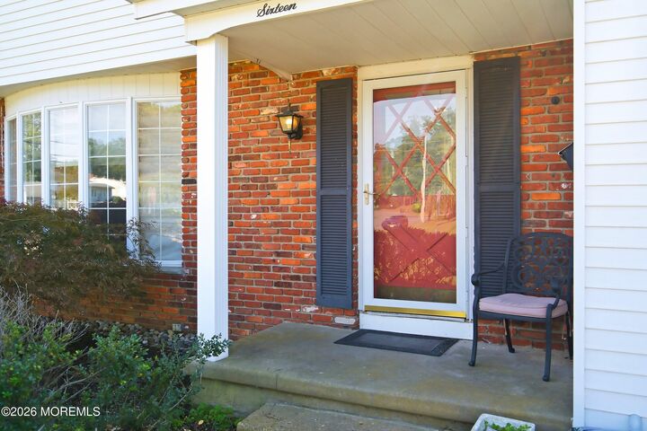 Property Photo:  1665 White Oak Lane  NJ 08094 