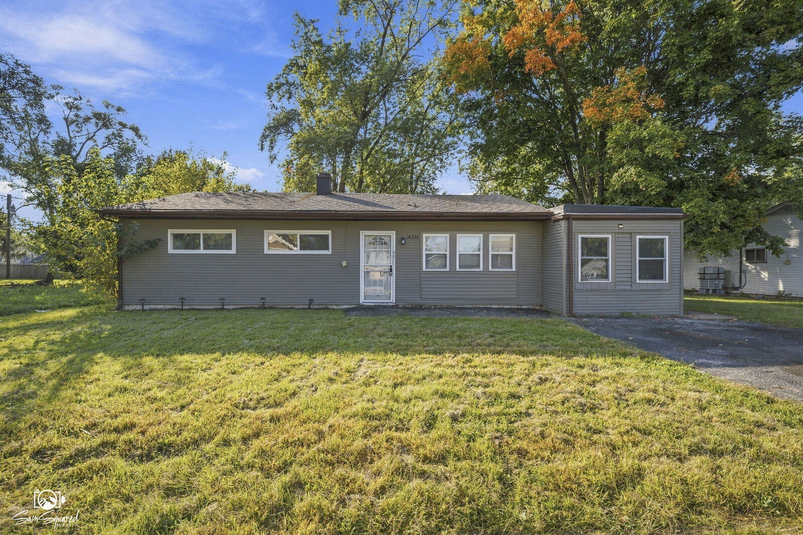 Property Photo: 16236 Spaulding Avenue IL 60428