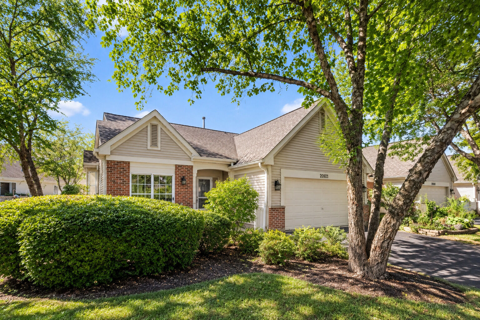 Property Photo: 20921 W Blossom Lane IL 60544