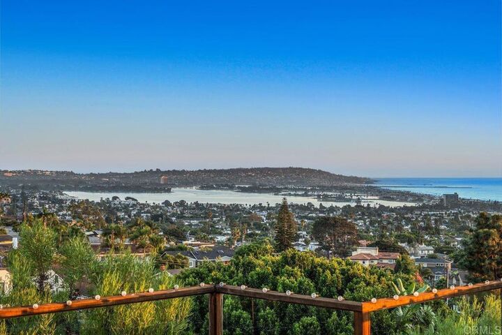 Property Photo: 5324 Calle Vista CA 92109