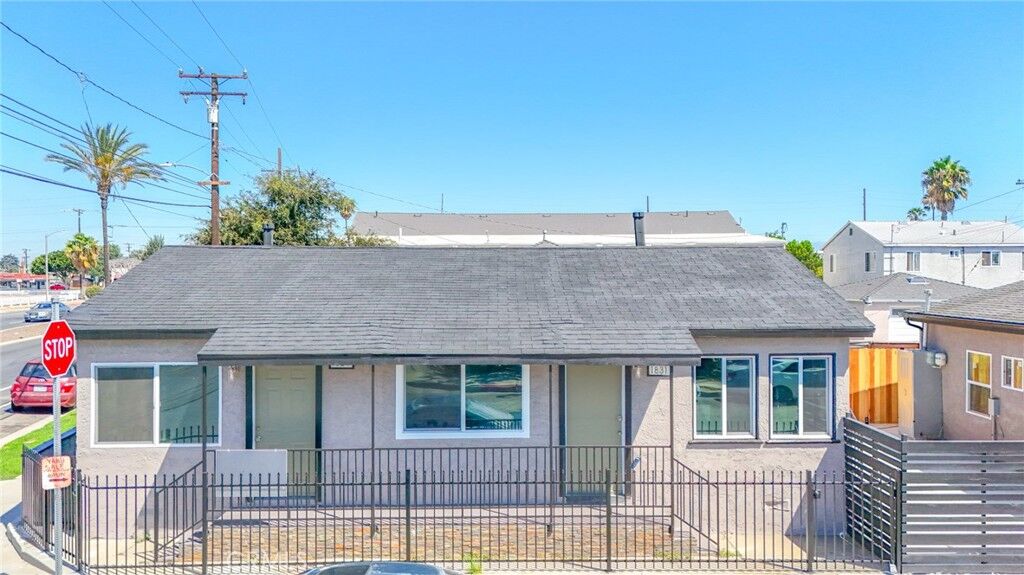 Property Photo:  1831 W 152nd  CA 90220 