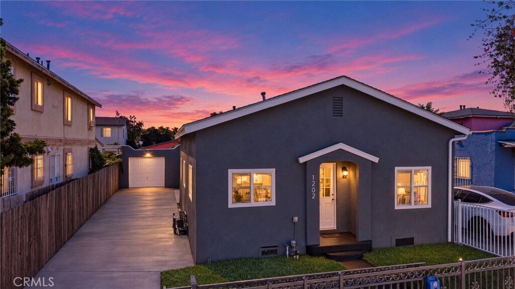 Property Photo:  1202 E 76th Street  CA 90001 