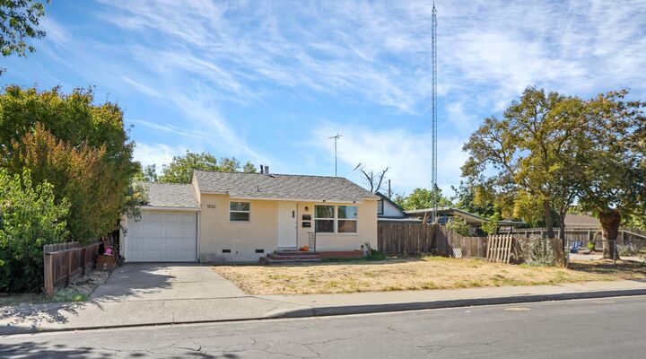 Property Photo: 1532 Teresa Street CA 95350