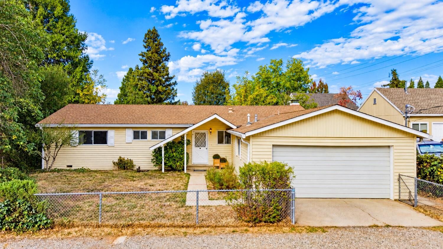 Property Photo: 610 Le Duc Street CA 95945