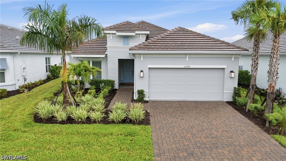 Property Photo: 15788 Derna Street FL 34114