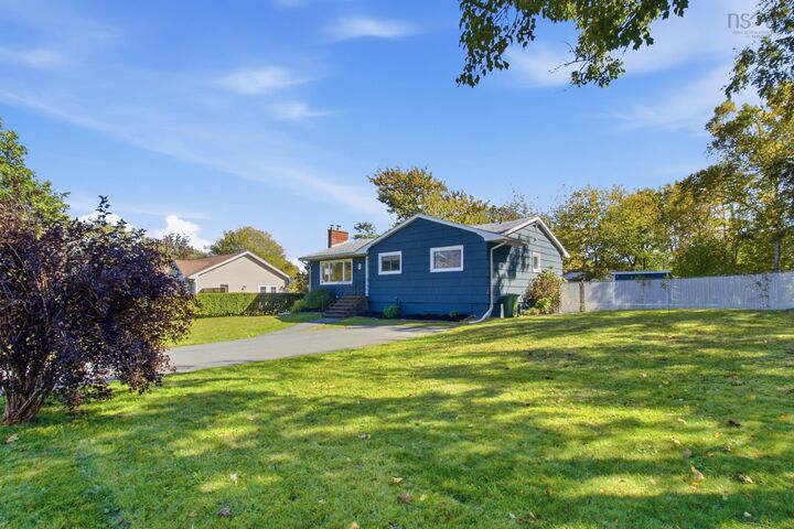 Property Photo:  8 Edward Laurie Drive  NS B3M 2C5 