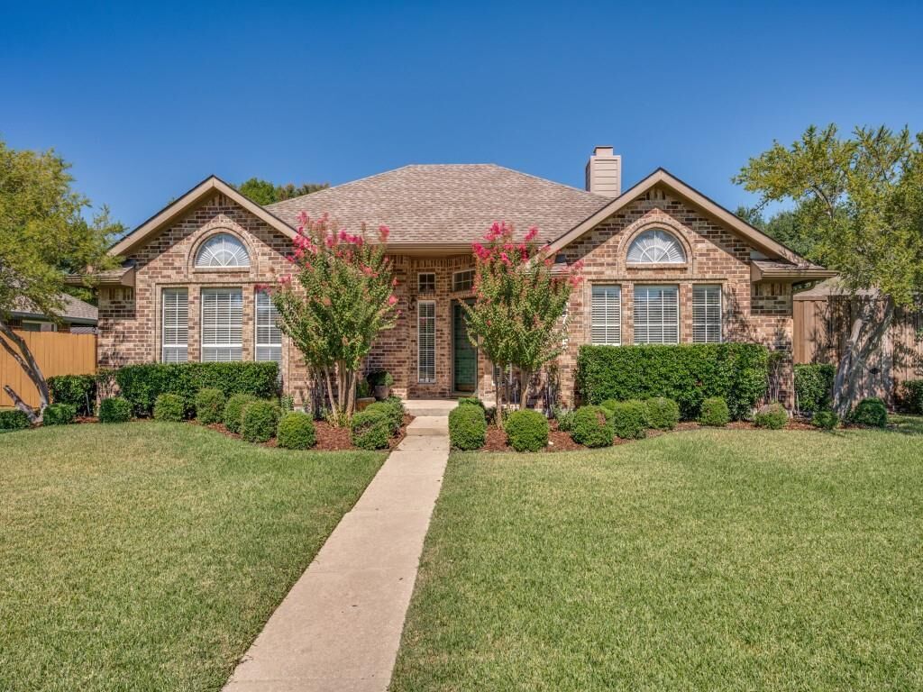 Property Photo:  2705 Micarta Drive  TX 75025 