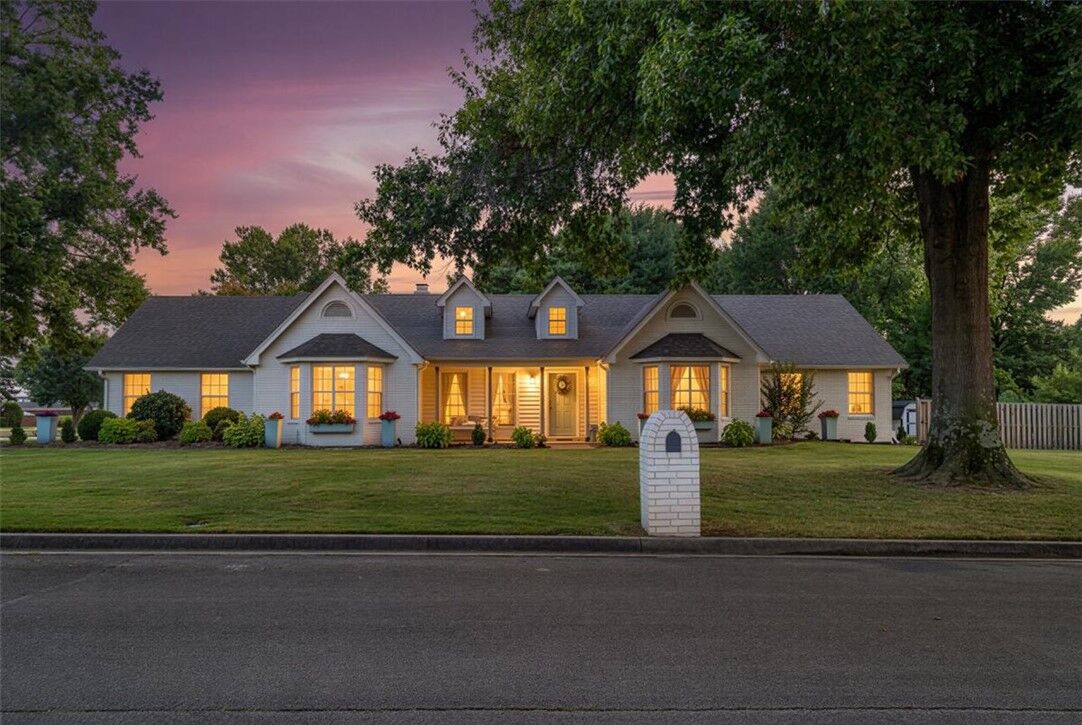 Property Photo:  5400 W Dogwood Street  AR 72758 