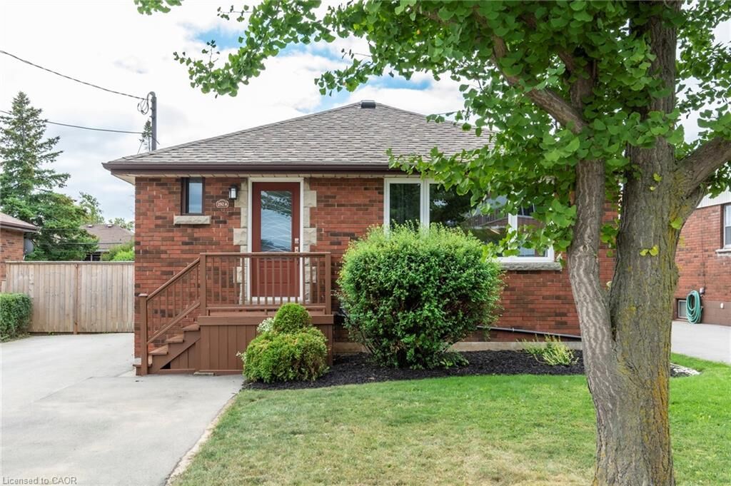 Property Photo:  292 South Bend Road E  ON L9A 2C5 