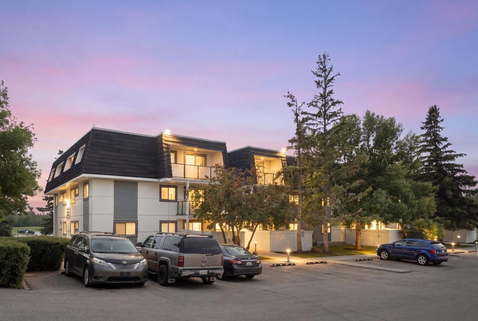 Property Photo:  3115 51 Street SW 2301  AB T3E 6P4 