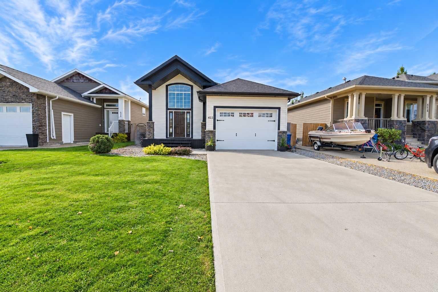 Property Photo:  422 11 Street  AB T0L 1S0 