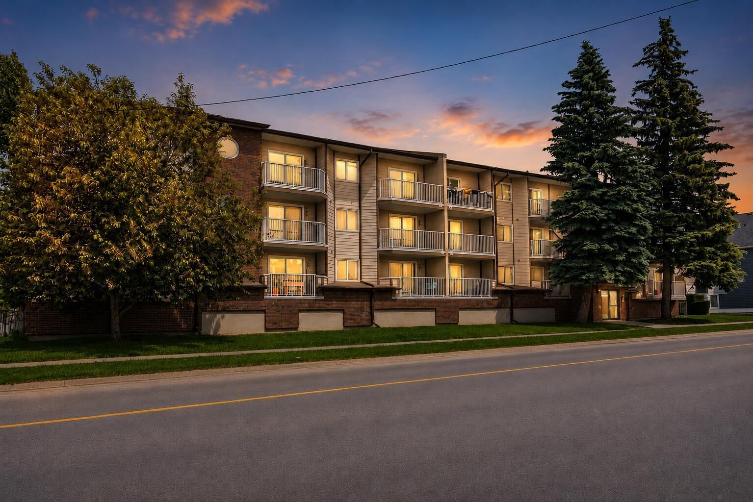 Property Photo:  110 20 Avenue NE 305  AB T2E 1P7 