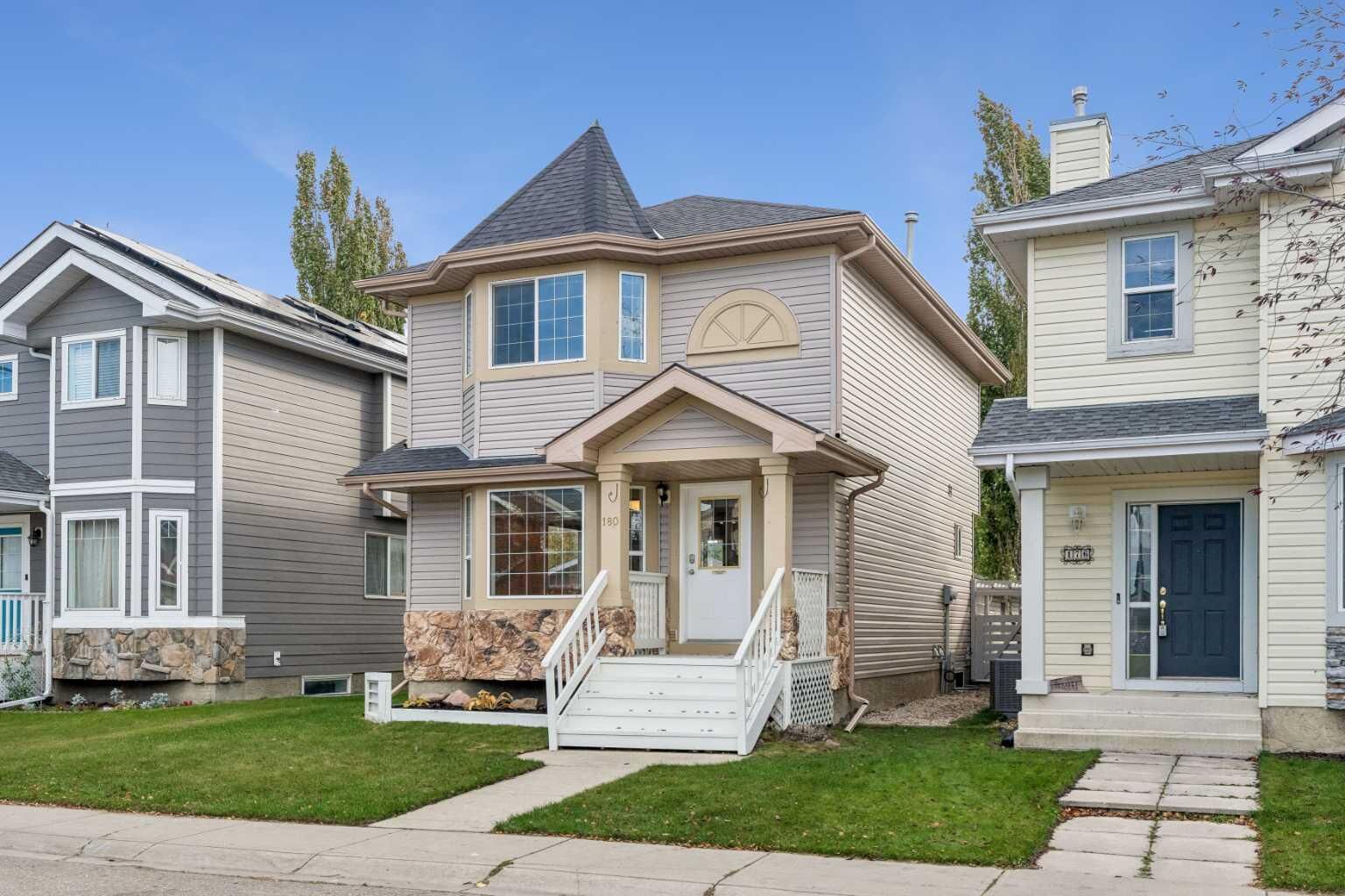Property Photo:  180 Chaparral Ridge Circle SE  AB T2X 0Y2 