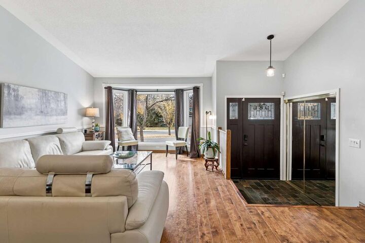 Property Photo:  66 Mountain Park Circle SE  AB T2Z 1N7 