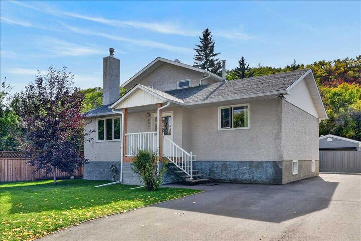 Property Photo: 8331 33 Avenue NW AB T3B 1L5