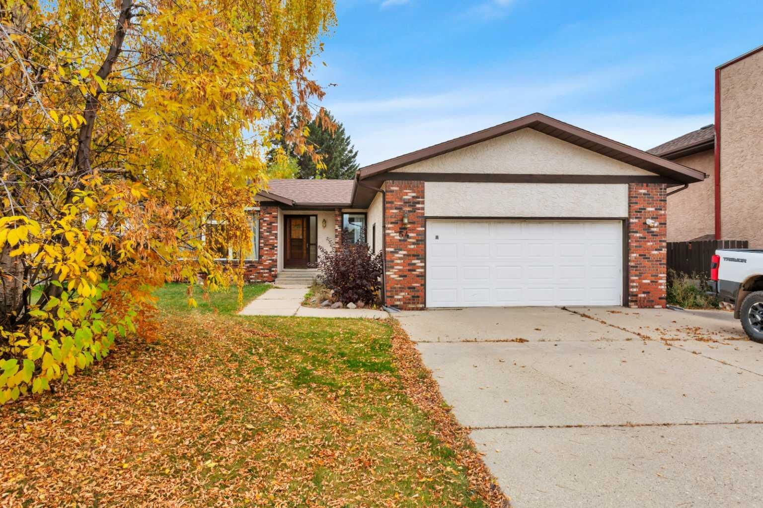 Property Photo: 54 Rogers Crescent AB T4P 3K1