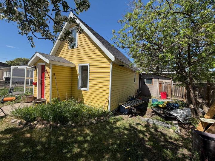 Property Photo:  3922A 46 Street  AB T4J 1B5 