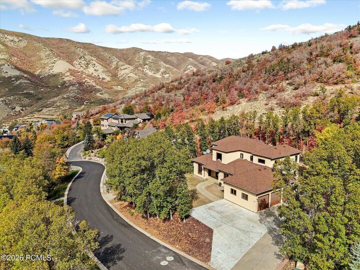 Property Photo:  422 S Maryfield Drive  UT 84108 