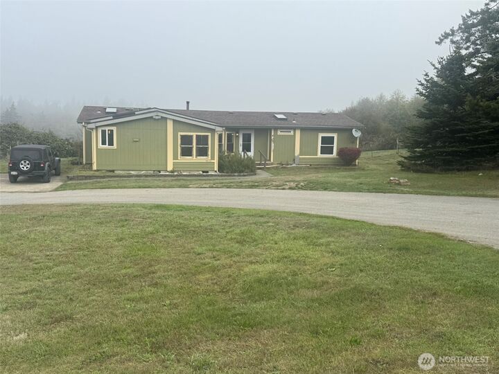 Property Photo:  262  Moonstone Place  WA 98277 