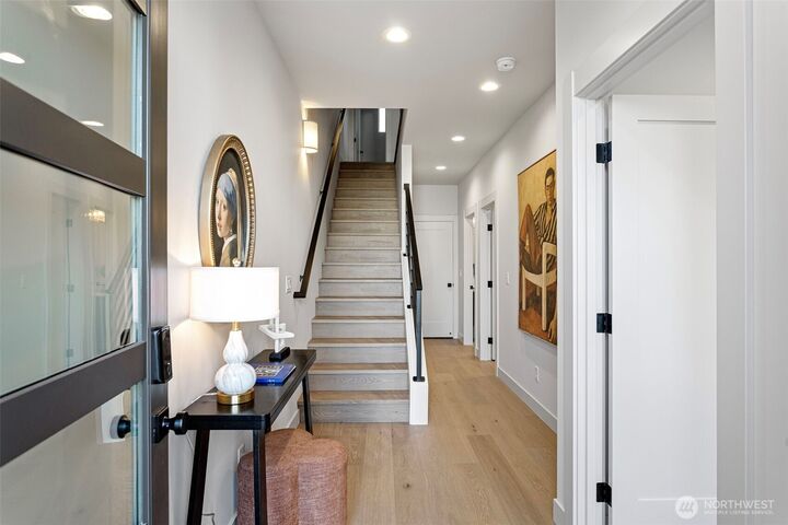 Property Photo: 2721 Belvidere Avenue SW WA 98126