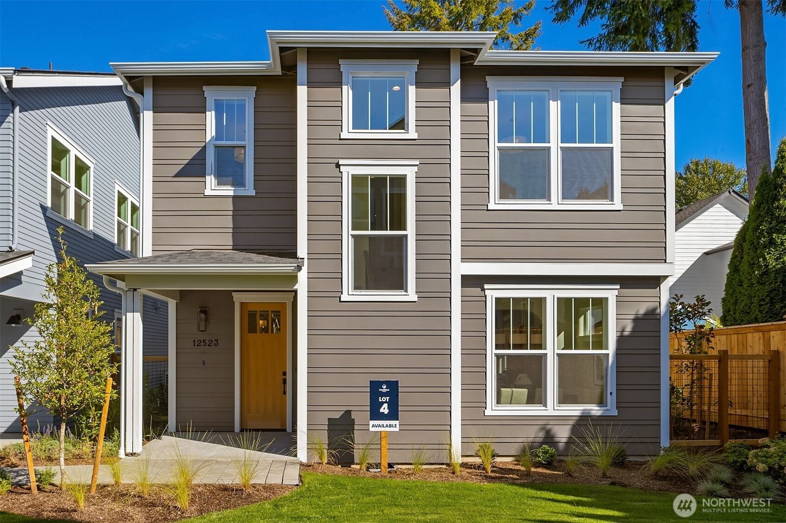 Property Photo: 12523 NE 94th Street WA 98033