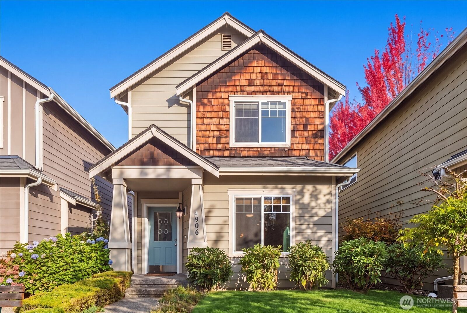 Property Photo: 906 116th Place SE 3 WA 98208