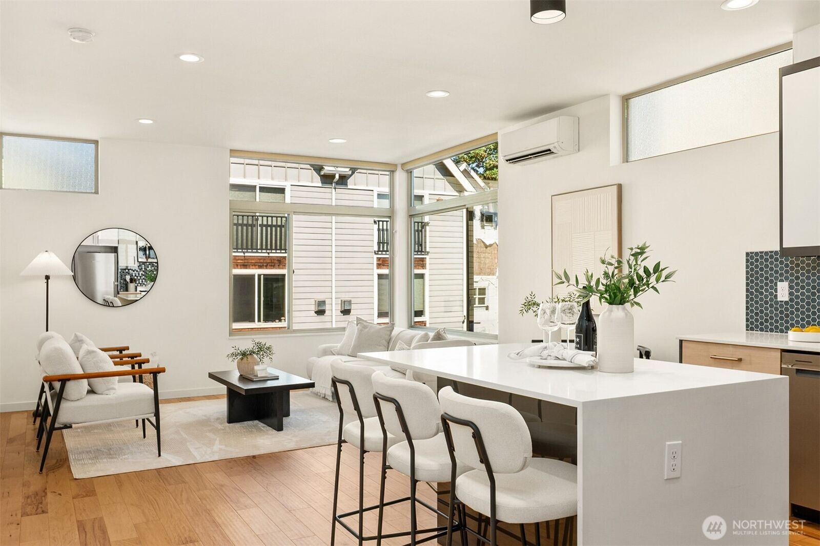 Property Photo: 464 NE Maple Leaf Place B WA 98115