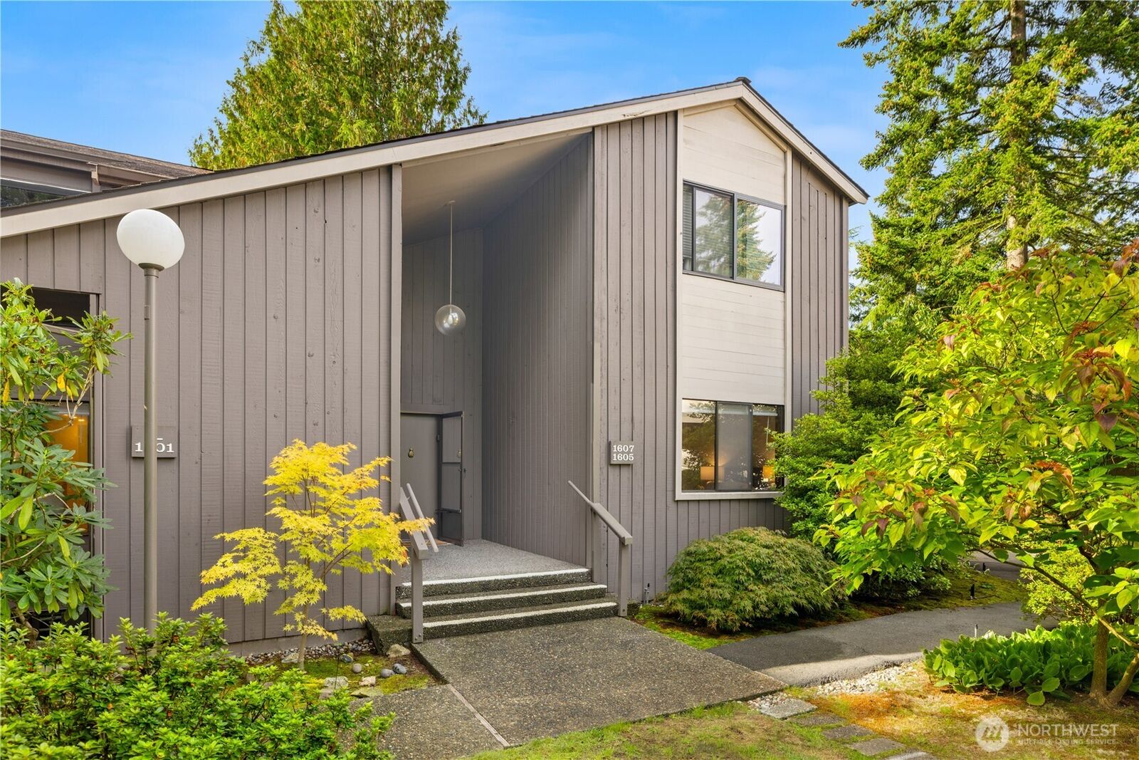 Property Photo:  1605 NE 143rd Street  WA 98125 