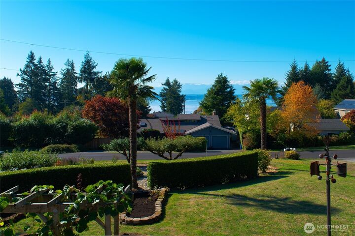 Property Photo:  23823  113th Place W  WA 98020 
