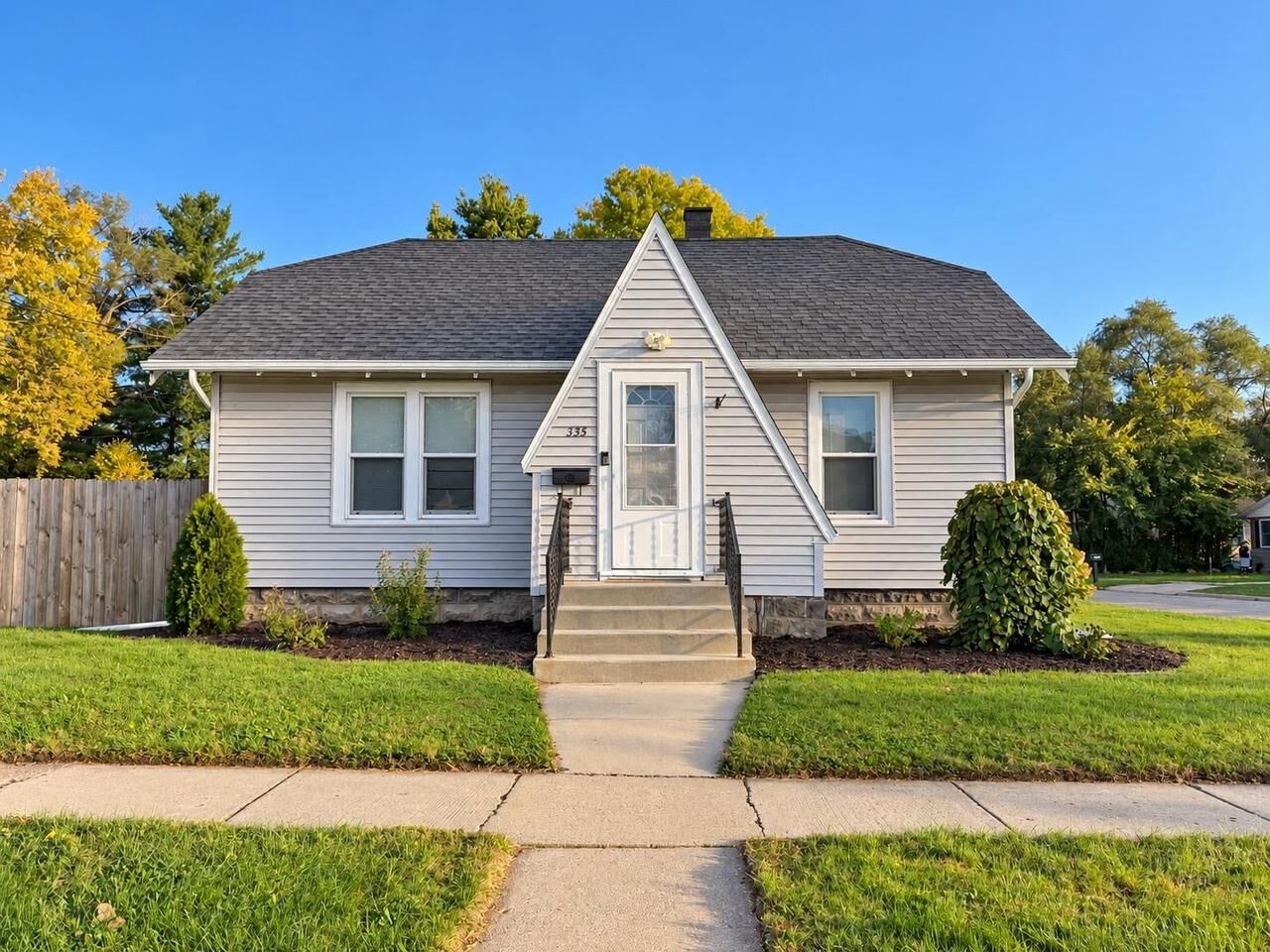 Property Photo:  335 Ridgeland Avenue  WI 53511 