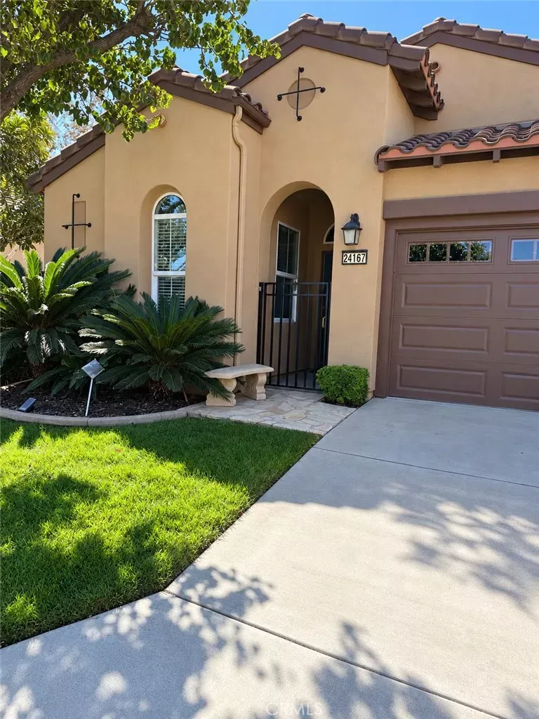 Property Photo:  24167 Songsparrow  CA 92883 