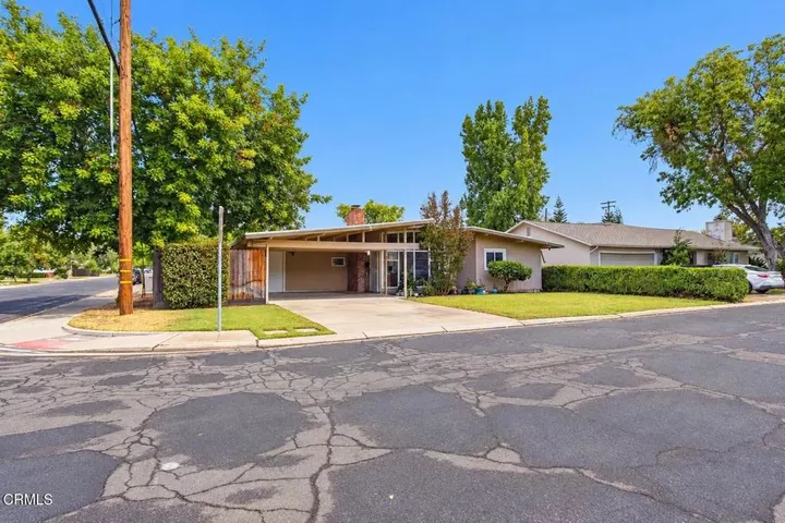 Property Photo: 1417 Cherrywood Drive CA 95350