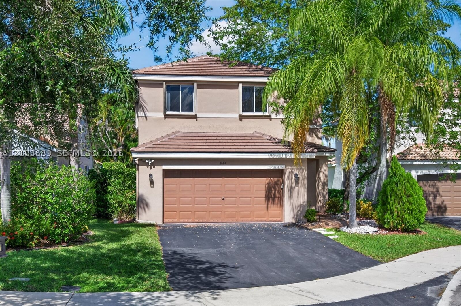 Property Photo:  1444 Sabal Trl  FL 33327 