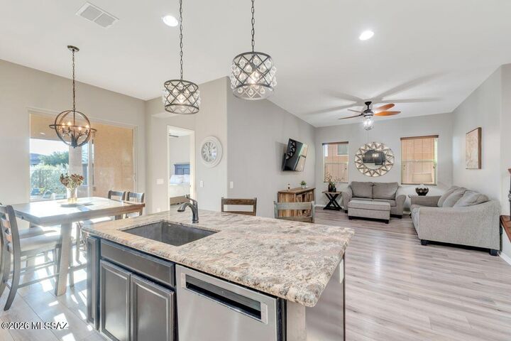 Property Photo:  13421 N Flaxleaf Place  AZ 85755 