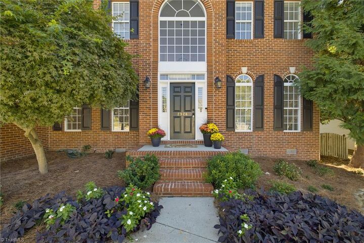 Property Photo: 2926 Shady View Drive NC 27265