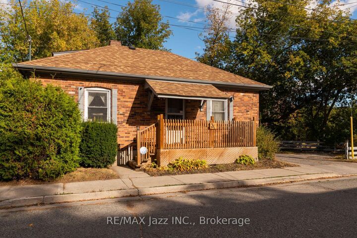 Property Photo:  34 Jackson Avenue  ON K9J 5B9 