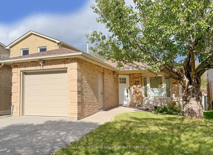 Property Photo:  37 Angus Drive  ON L1S 5C4 