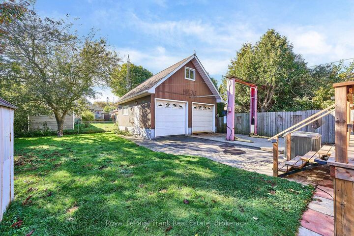 Property Photo:  435 Woodcrest Avenue  ON L1J 2T5 