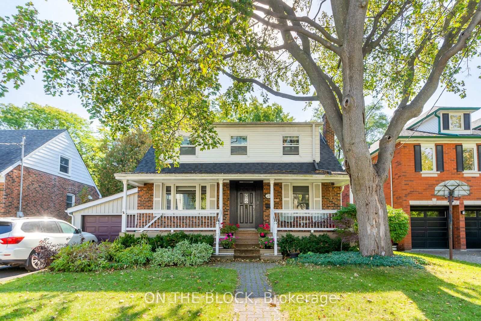 Property Photo:  21 Craigmore Crescent  ON M2N 2Y2 